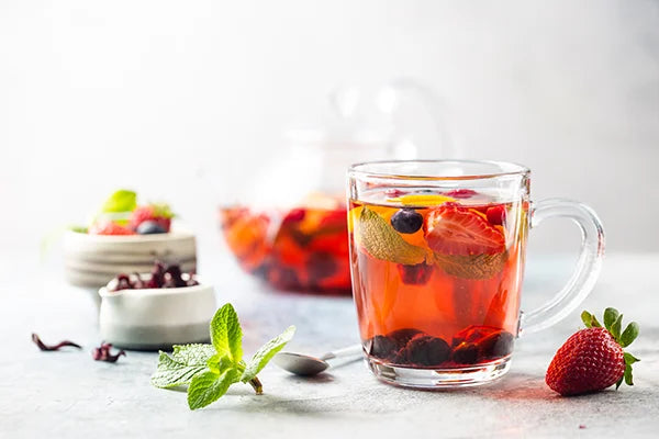 Strawberry iced tea recipe | teapigs tea